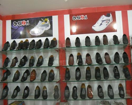 action shoes showroom near me
